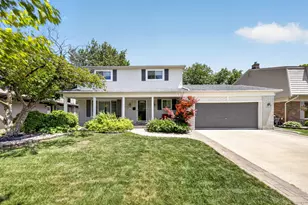 7568 Sussex Dr, Canton, MI 48187 - Photo 3