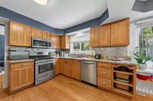 7568 Sussex Dr, Canton, MI 48187 - Photo 19