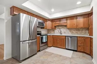 2115 Nature Cove Ct, Ann Arbor, MI 48104 - Photo 11