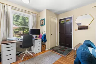 284 Highlake Ave, Ann Arbor, MI 48103 - Photo 13