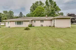 127 Beadle Lake Dr, Battle Creek, MI 49014 - Photo 5