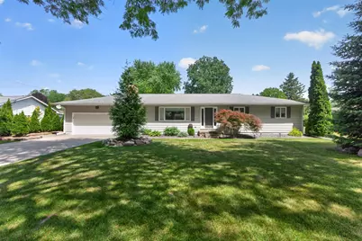 815 Kennedy Street, Jackson, MI 49202 - Photo 1