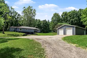 15068 Millard Rd, Three Rivers, MI 49093 - Photo 3