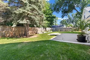 20404 Hubbard St, Livonia, MI 48152 - Photo 43