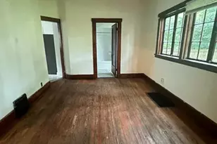 411 Mitchell Pl, Kalamazoo, MI 49007 - Photo 5