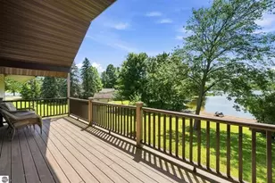 10876 Lockwood Dr, Cadillac, MI 49601 - Photo 13