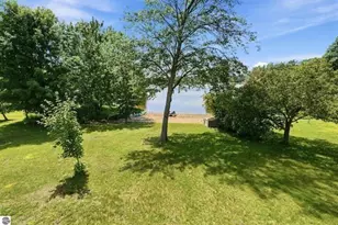 10876 Lockwood Dr, Cadillac, MI 49601 - Photo 27