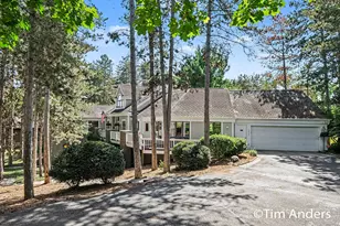 3433 Meadowood Trail Dr SE, Grand Rapids, MI 49546 - Photo 3
