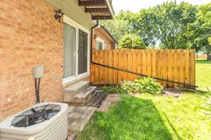 3351 Burbank Dr, Ann Arbor, MI 48105 - Photo 7