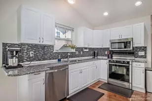 4267 Knollcrest Rd, Ann Arbor, MI 48108 - Photo 3