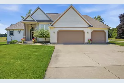 7737 Carriage Lane, Stanwood, MI 49346 - Photo 5