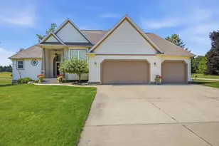 7737 Carriage Ln, Stanwood, MI 49346 - Photo 5