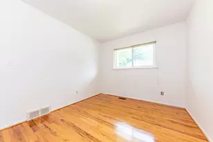 640 Dellwood Dr, Ann Arbor, MI 48103 - Photo 17