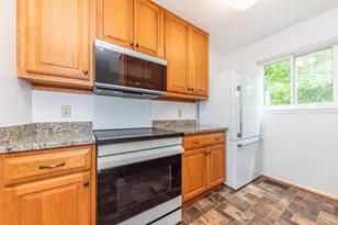 640 Dellwood Dr, Ann Arbor, MI 48103 - Photo 11