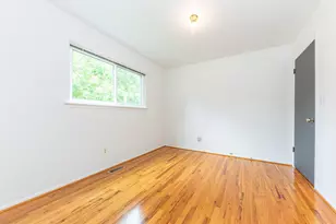 640 Dellwood Dr, Ann Arbor, MI 48103 - Photo 15