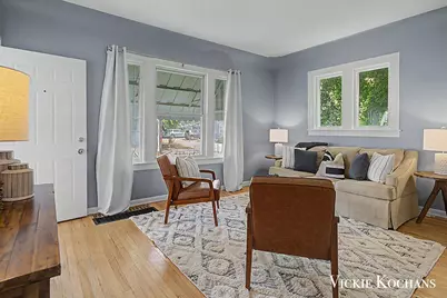 620 Davis Avenue NW, Grand Rapids, MI 49504 - Photo 3