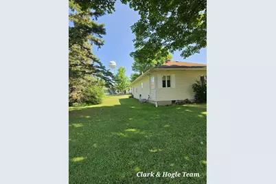 245 S Higham Street, Pewamo, MI 48873 - Photo 7