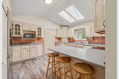 273 Fairway Court, Plainwell, MI 49080 - Photo 5