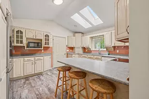 273 Fairway Ct, Plainwell, MI 49080 - Photo 5