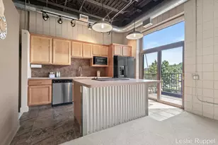801 Monroe Ave NW, Grand Rapids, MI 49503 - Photo 11