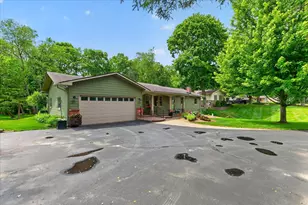 2801 N Tipsico Lake Rd, Hartland, MI 48353 - Photo 3