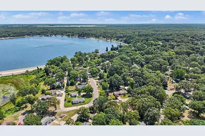 141 N Stewart Street, Muskegon, MI 49442 - Photo 3