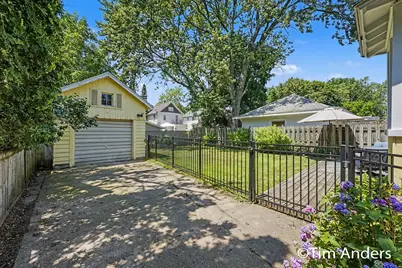 61 Mayfield Avenue NE, Grand Rapids, MI 49503 - Photo 27