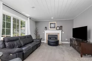6494 Los Altos Dr NE, Rockford, MI 49341 - Photo 11