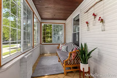 1318 Portland Avenue NE, Grand Rapids, MI 49505 - Photo 5