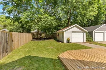 1318 Portland Avenue NE, Grand Rapids, MI 49505 - Photo 29