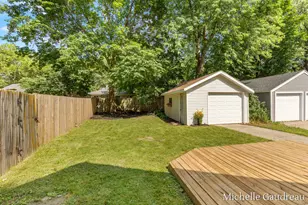 1318 Portland Ave NE, Grand Rapids, MI 49505 - Photo 29