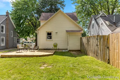 1318 Portland Avenue NE, Grand Rapids, MI 49505 - Photo 27