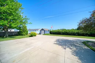 800 Bradish St, Adrian, MI 49221 - Photo 39