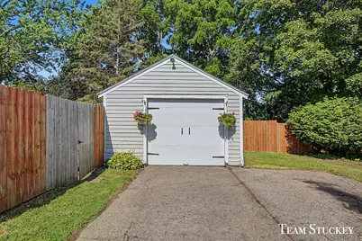 1125 Kusterer Drive NW, Grand Rapids, MI 49534 - Photo 5