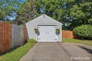 1125 Kusterer Dr NW, Grand Rapids, MI 49534 - Photo 5
