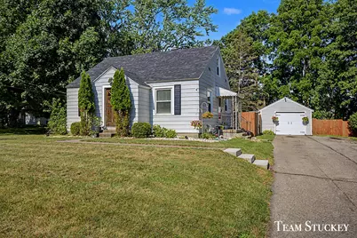 1125 Kusterer Drive NW, Grand Rapids, MI 49534 - Photo 3