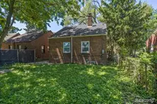 17834 Bradford Ave, Detroit, MI 48205 - Photo 19