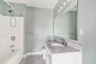 1017 Bluestem Ln, Ann Arbor, MI 48103 - Photo 17