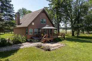 1090 5th St, Plainwell, MI 49080 - Photo 3