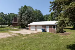 1090 5th St, Plainwell, MI 49080 - Photo 31