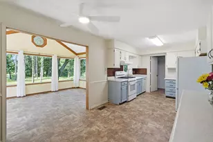 1090 5th St, Plainwell, MI 49080 - Photo 7