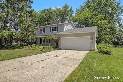 2136 Rolling Hills Drive SE, Grand Rapids, MI 49546 - Photo 3
