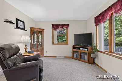 2714 Olivia Street NW, Grand Rapids, MI 49504 - Photo 5