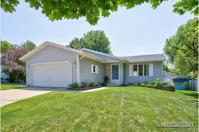 2714 Olivia Street NW, Grand Rapids, MI 49504 - Photo 1