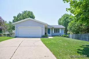 2714 Olivia St NW, Grand Rapids, MI 49504 - Photo 27