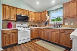 641 Ridgefield Dr, Coopersville, MI 49404 - Photo 7