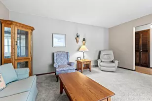 4426 41st St SW, Grandville, MI 49418 - Photo 7