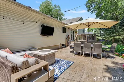 4700 Paramount Drive NE, Grand Rapids, MI 49525 - Photo 11