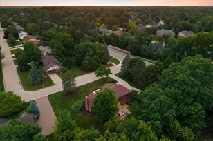 45685 Greenridge Dr, Northville, MI 48167 - Photo 95