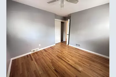 4697 Pelham Street, Dearborn Heights, MI 48125 - Photo 13